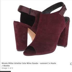 Stunning Nicole Miller suede heels!